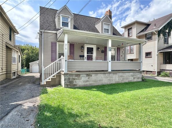 315 W Wood St, Lowellville, OH 44436