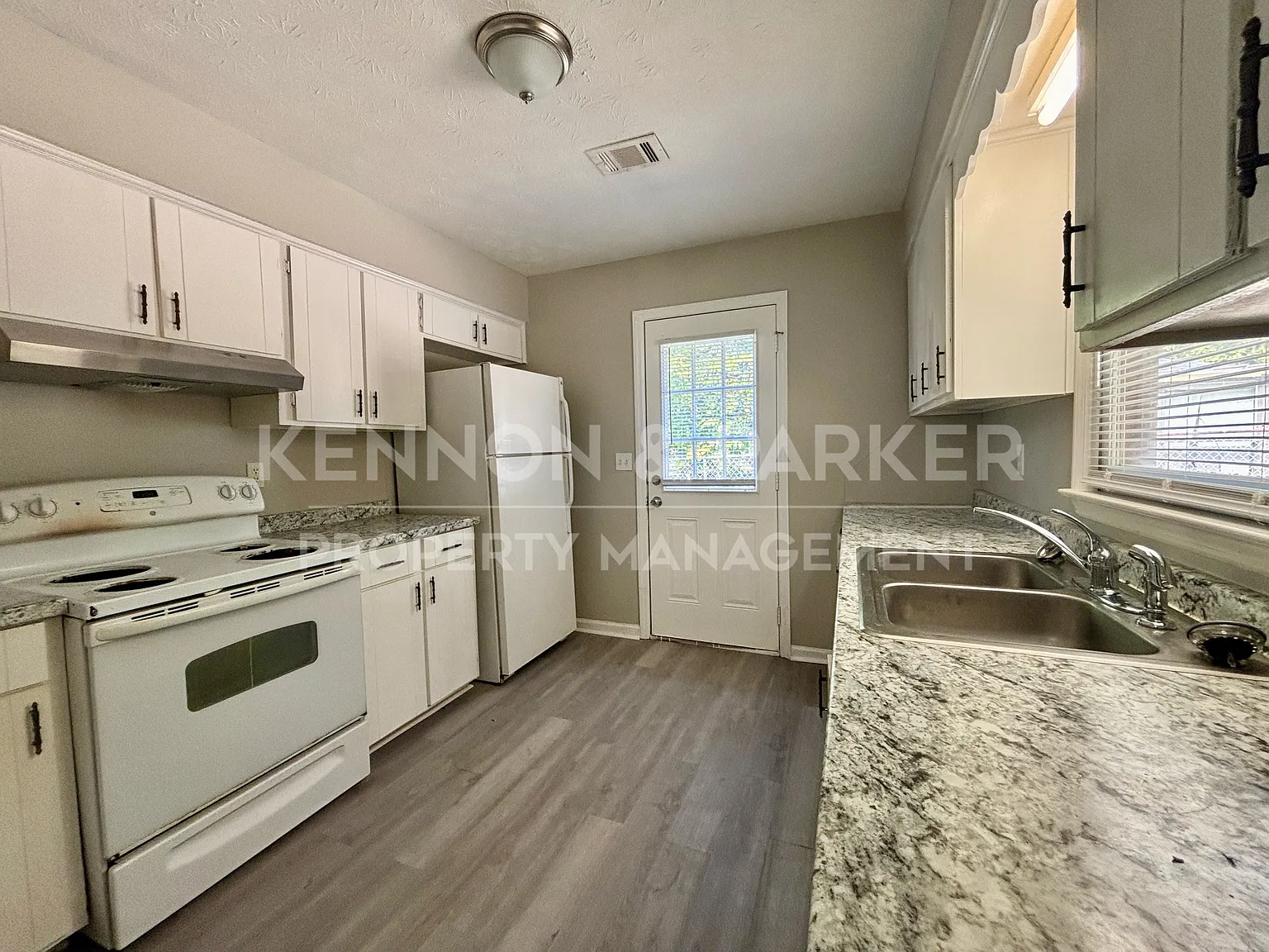 5207 Steam Mill Road — Photo 2