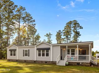 2006 Craft Rd, Walstonburg, NC 27888