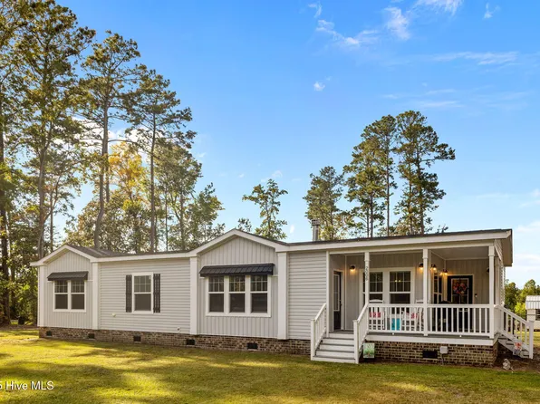 2006 Craft Road, Walstonburg, NC 27888