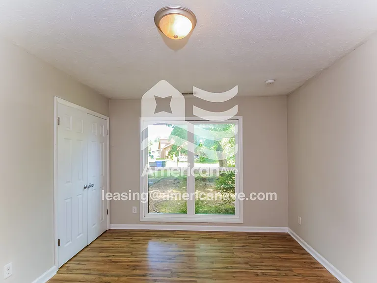 26727_004_dining_room_13812267.jpg