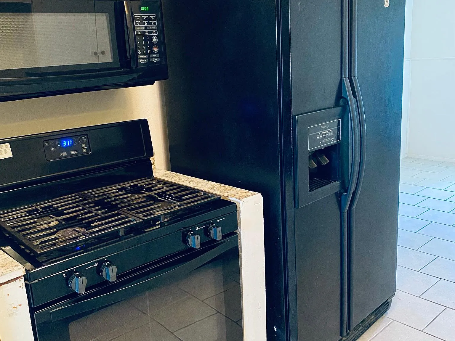 3 bed, 1337 sqft, $1,697 — Photo 4
