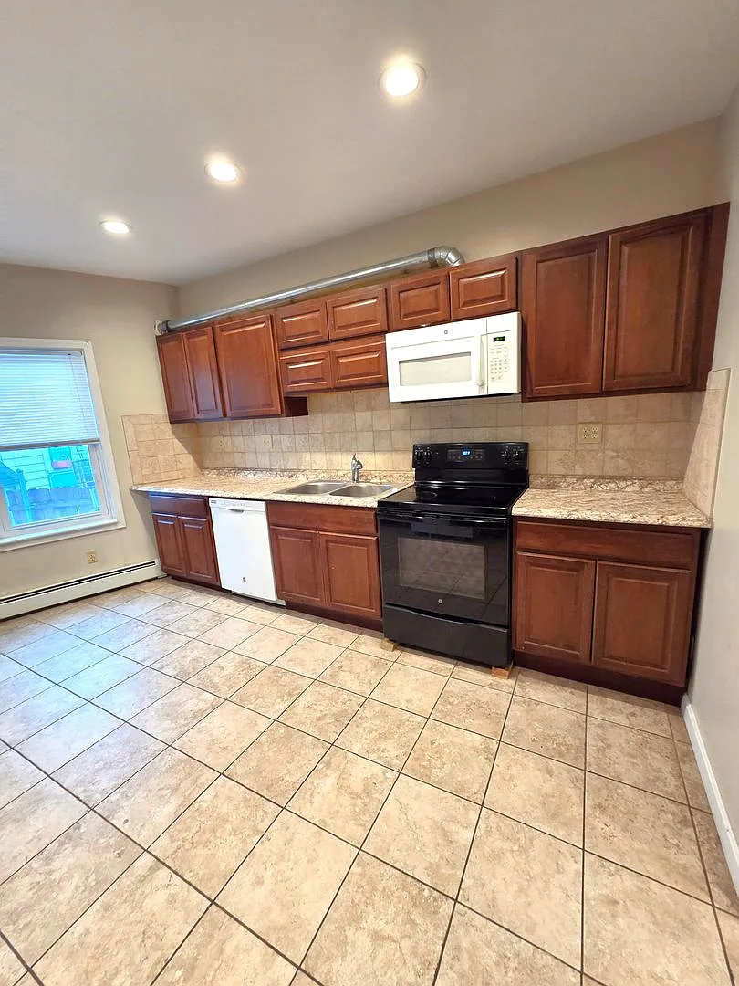 **Cranston/Village Neighborhood First Floor Two Bed/Two Bath - $1,895** — Photo 2