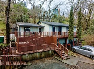 370 Jefferson Lane, Ukiah, CA 95482