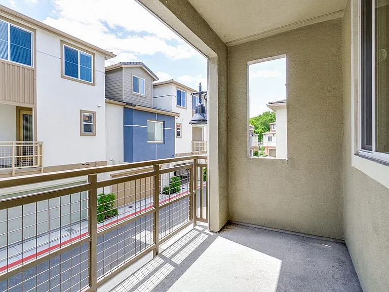 1056 Duane Ct — Photo 14
