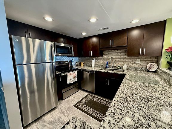 5th image of 311 69th Ave. N #903