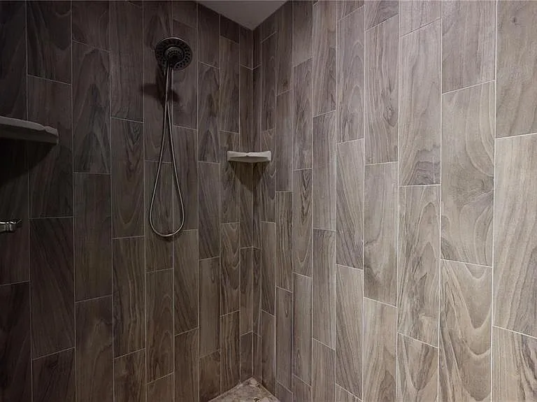 4851 Kennett St — Photo 35