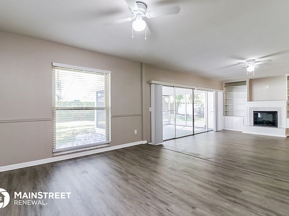 5th image of 11305 Carrollwood Estates Dr