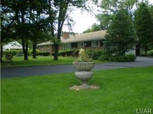 1424 Lane Ave, Bethlehem, PA 18017