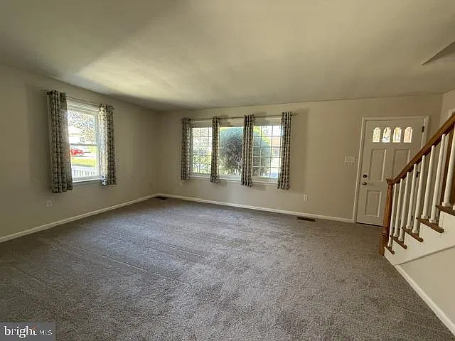 4 bed, 1.5 bath, 1704 sqft, $1,995 — Photo 4