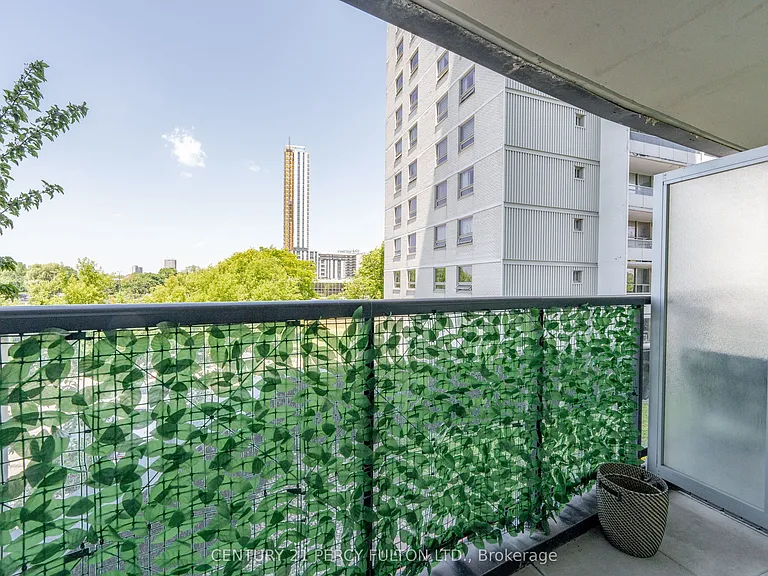 5740 Yonge St #205 — Photo 29