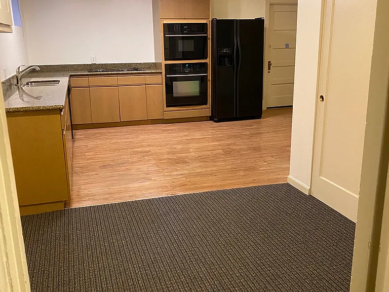 Stanford Apartments — Photo 26