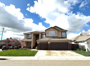 9550 Appaloosa Pl, Elk Grove, CA 95624