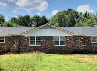 204 Tanglewood Rd, Wellford, SC 29385