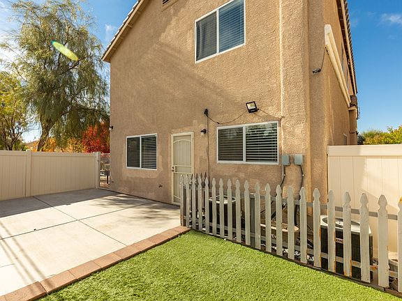 3rd image of 5708 Winter Cherry St