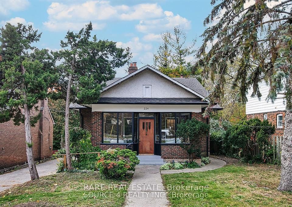 1st image of 224 Ellis Ave