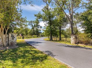119 Heritage Trl, Bellville, TX 77418