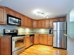 429 W Grant Pl APT C, Chicago, IL 60614