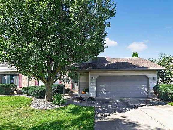 2nd image of 818 Edgemore Dr