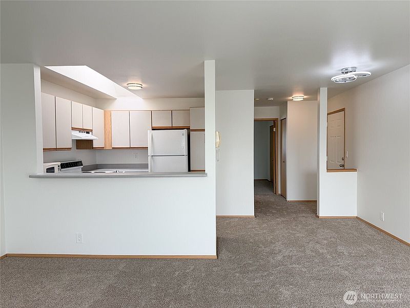 3rd image of 124 SW 154th Street #302
