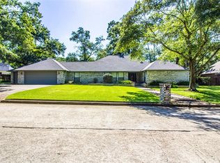 107 Inverness Dr, Montgomery, TX 77356