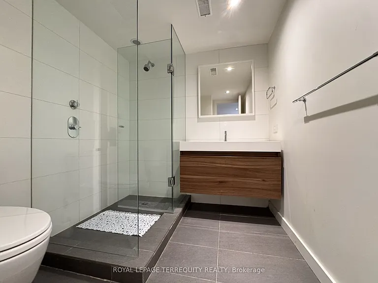 67 Gormley Ave — Photo 32