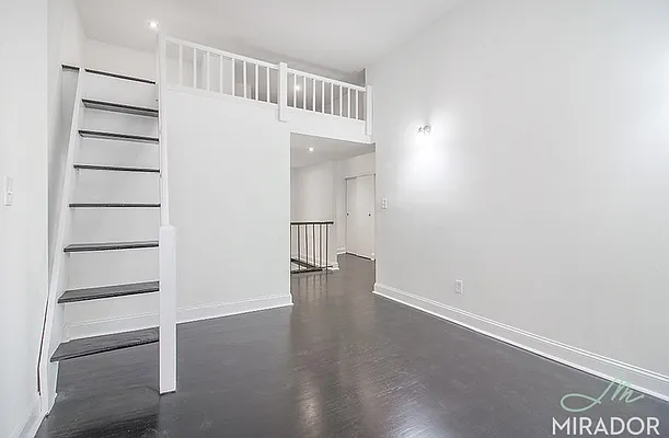 Rented by Mirador Real Estate | media 31