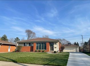 9060 Birkhill Dr, Sterling Heights, MI