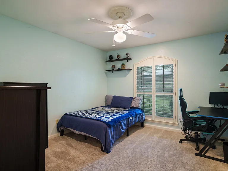 6423 Redpine Rd — Photo 24