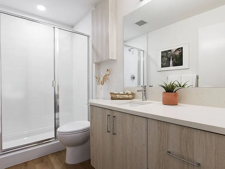 1550 Oxford St — Photo 10