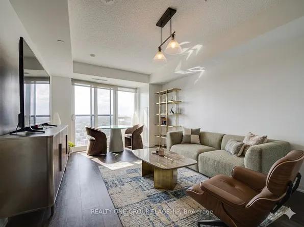 9 Valhalla Inn Rd #2405, Toronto, ON M9B 0B2