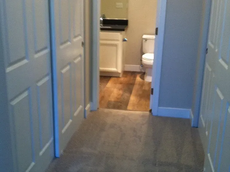 3x2 / 1240 sf - Master bedroom closets