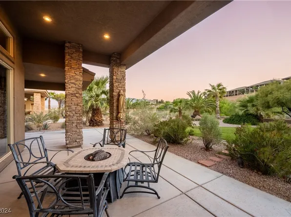 1004 Crest View Dr, Mesquite, NV 89027