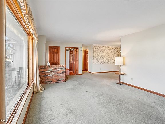 5th image of 134 Curtis Dr