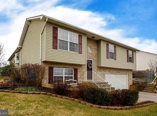 1215 Windsor Ct, Front Royal, VA 22630