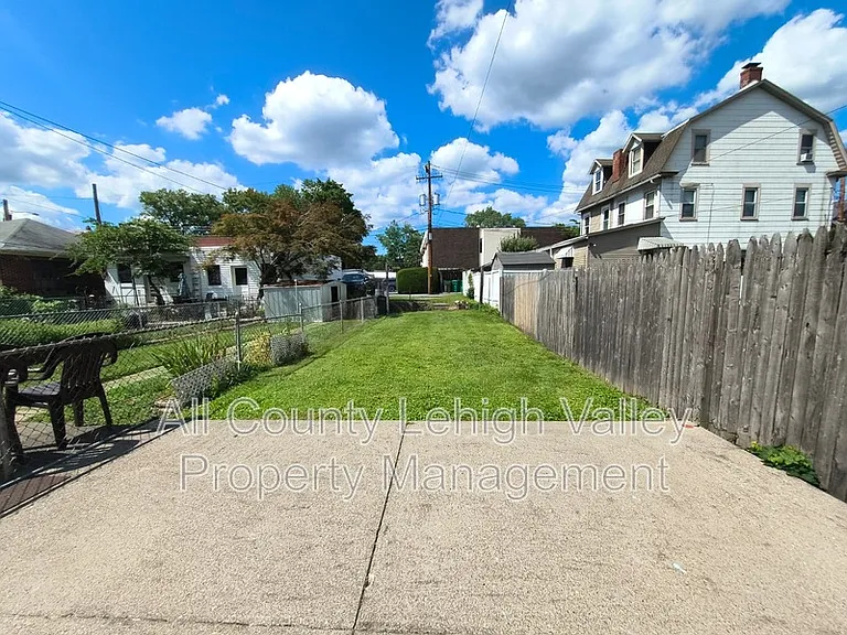 8 W Elizabeth Ave — Photo 12