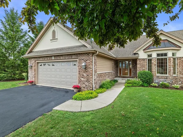 314 Eagles Cove CIRCLE #4-1, North Prairie, WI 53153