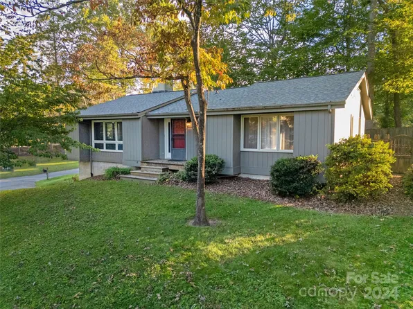 123 Hilt St, Brevard, NC 28712