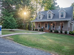 804 Lake Ridge Dr, Alexander City, AL 35010