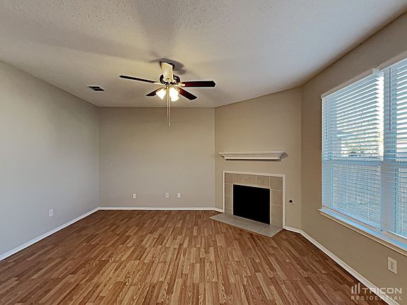3rd image of 516 Flowering Plum Ln