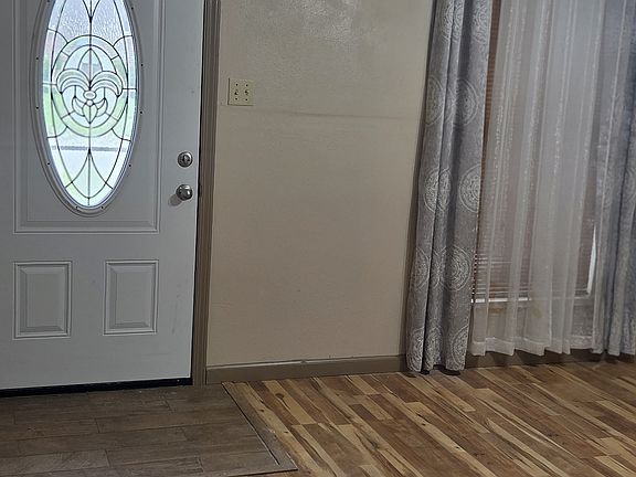 2nd image of 5725 Benson Dr