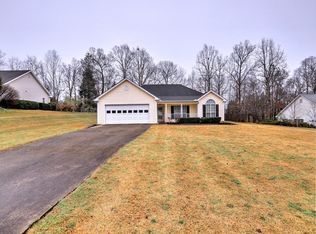 708 Brighton Ln, Winder, GA 30680