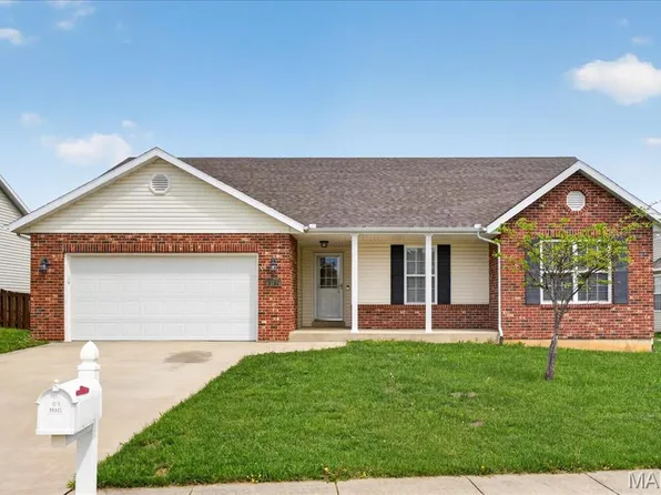 1104 Maplewood Ln, Waterloo, IL 62298