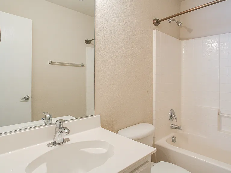 5824 Melanie Ct — Photo 10