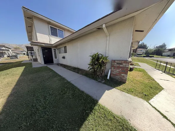 3532 Rainbow Ln, Highland, CA 92346