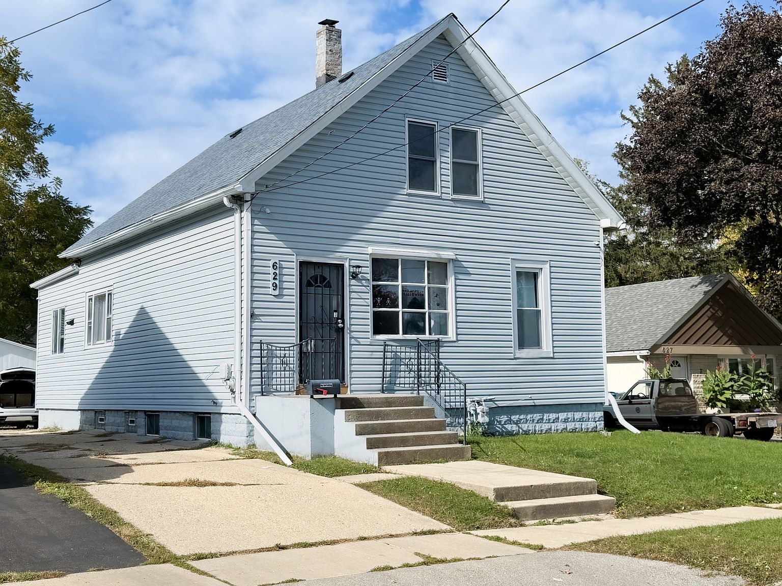 629 Gates St, Aurora, IL 60505 | Zillow