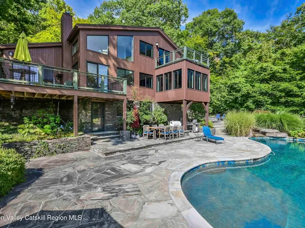 208 Grogkill Road, Woodstock, NY 12498