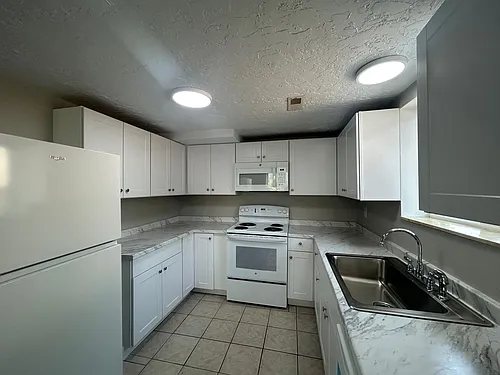 967 W Duplex Photo 1