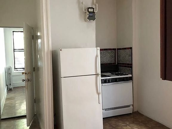 3rd image of 1220 College Ave #11FAM