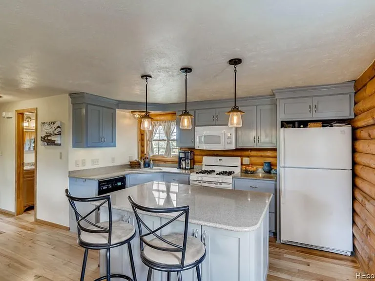 78 Aspen Village Rd — Photo 3
